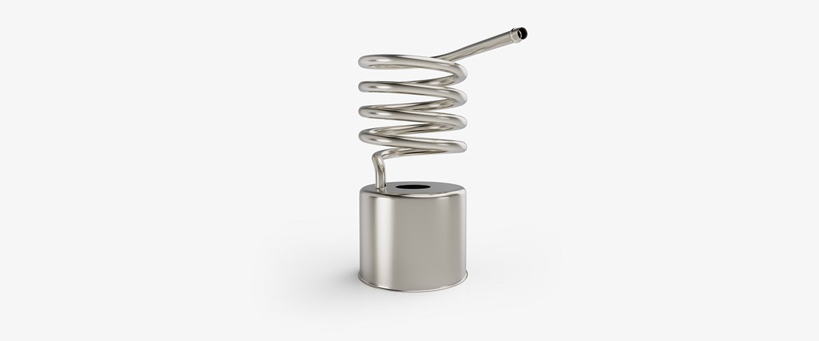 Assembly of a deep drawn stainless steel pot and a spiral tube